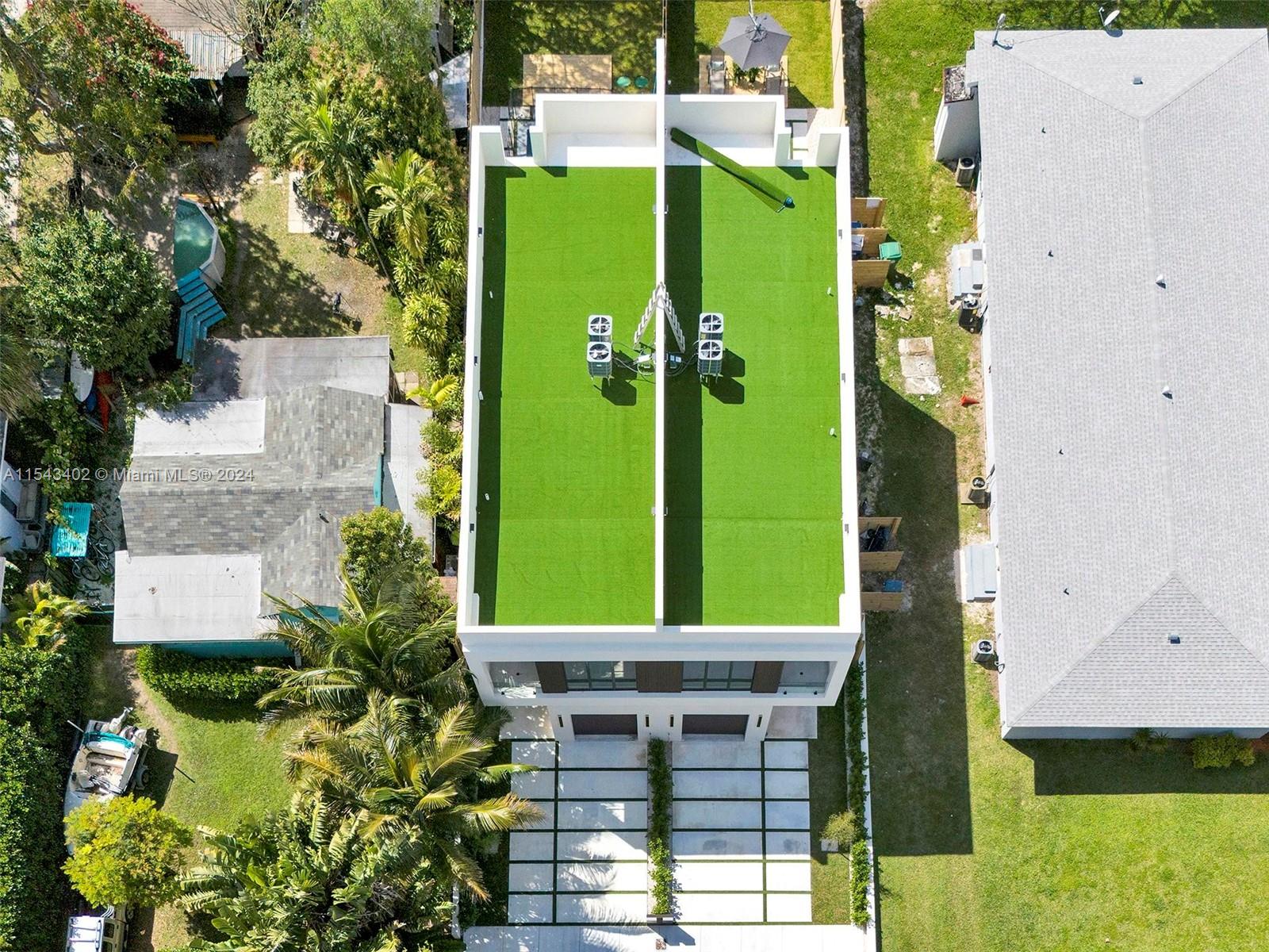 8860 NE 8th Ct, Unincorporated Dade County, Florida 33138, 3 Bedrooms Bedrooms, ,4 BathroomsBathrooms,Residential,For Sale,8860 NE 8th Ct,A11543402