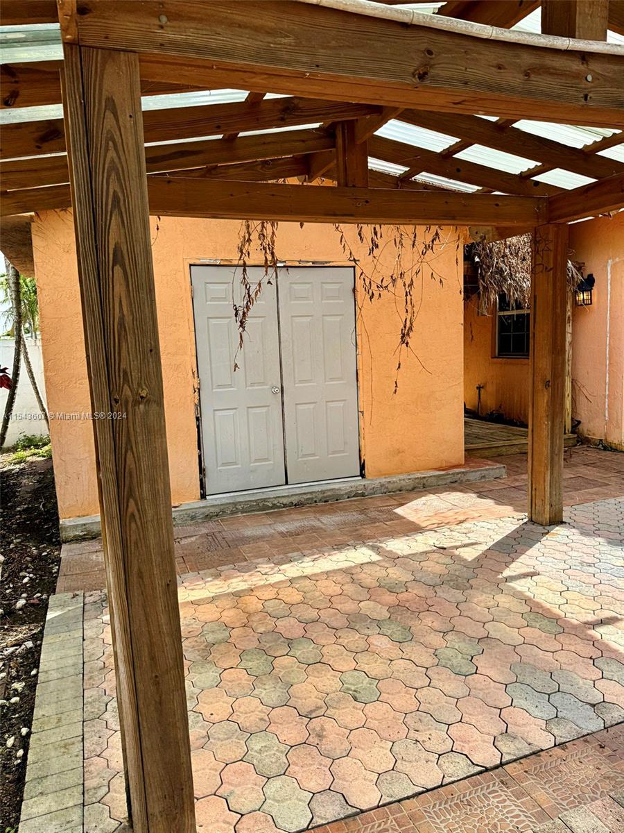 8921 SW 44th St, Miami, Florida 33165, 3 Bedrooms Bedrooms, ,3 BathroomsBathrooms,Residential,For Sale,8921 SW 44th St,A11543607