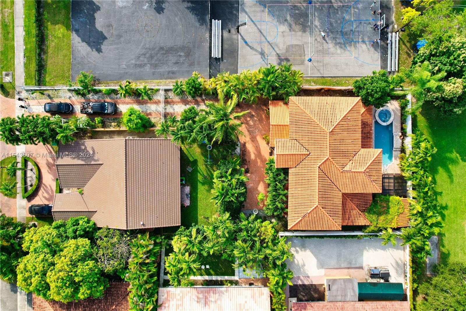 8921 SW 44th St, Miami, Florida 33165, 3 Bedrooms Bedrooms, ,3 BathroomsBathrooms,Residential,For Sale,8921 SW 44th St,A11543607