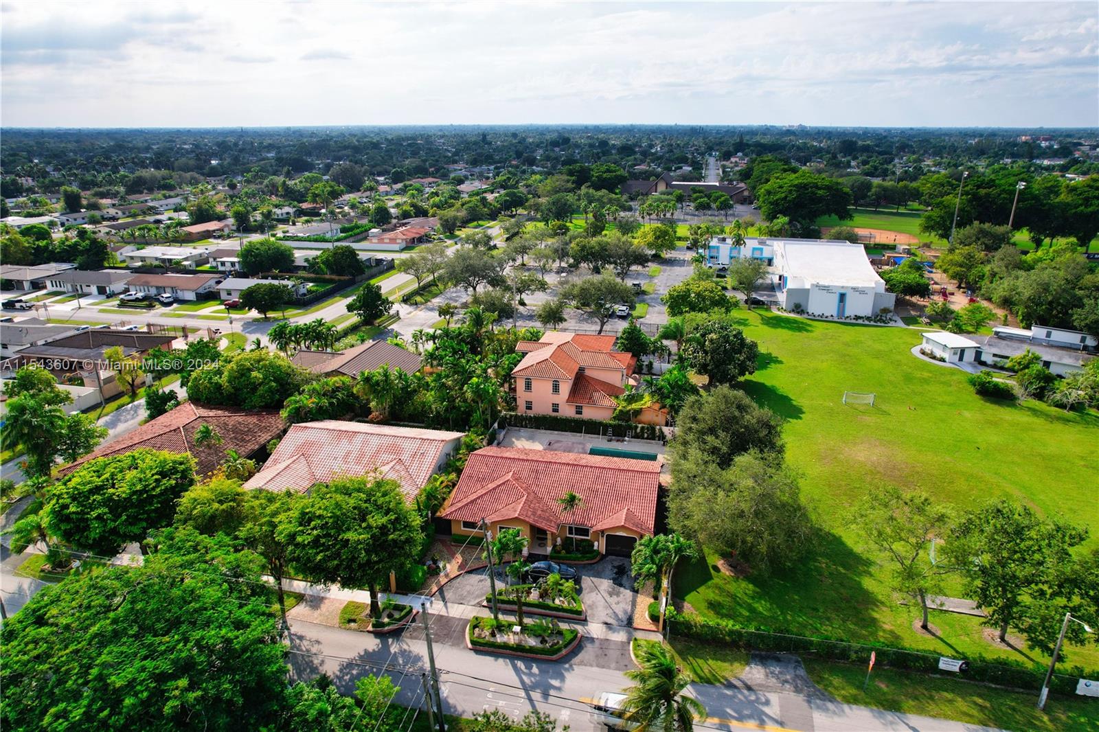 8921 SW 44th St, Miami, Florida 33165, 3 Bedrooms Bedrooms, ,3 BathroomsBathrooms,Residential,For Sale,8921 SW 44th St,A11543607