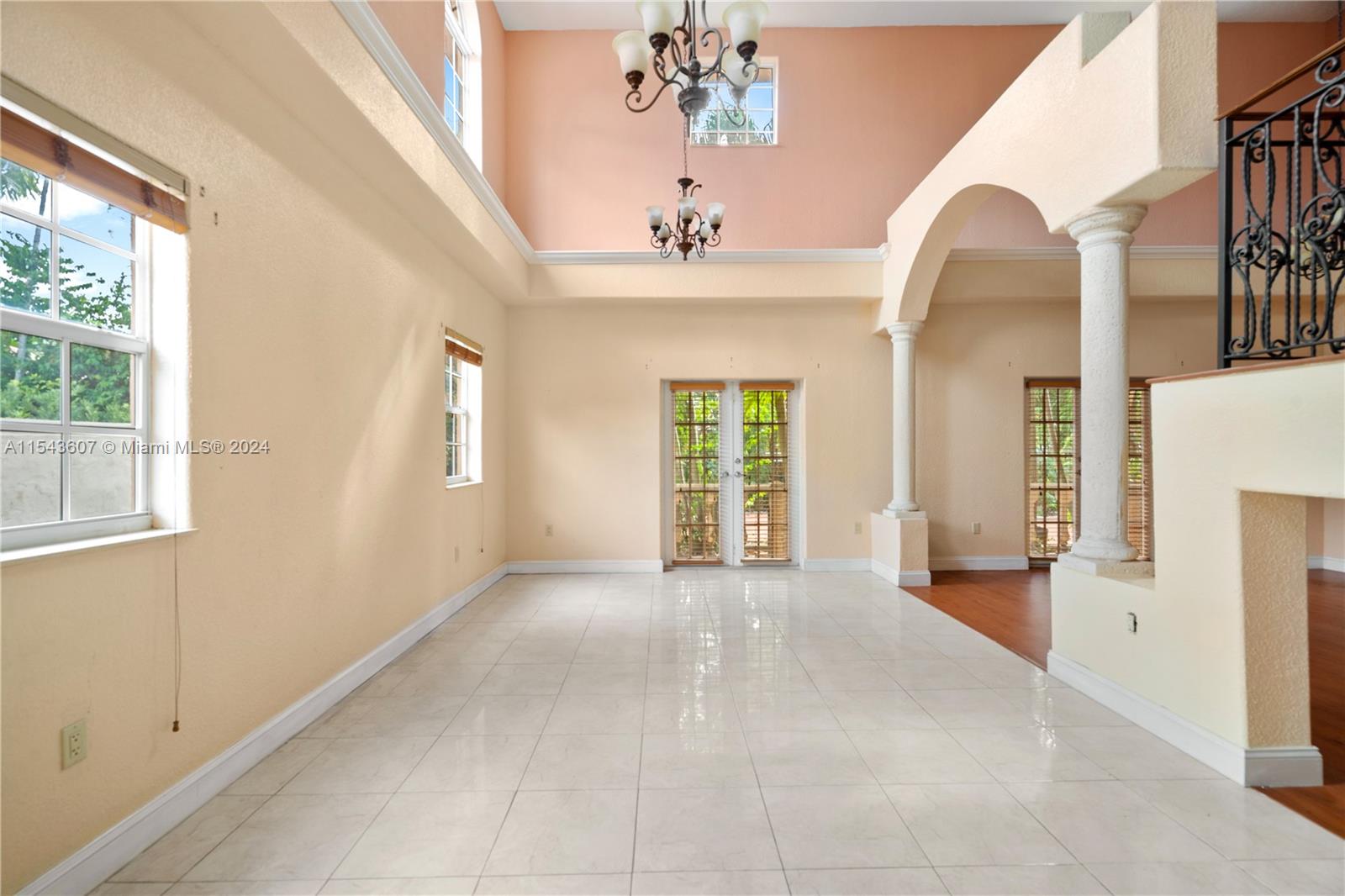 8921 SW 44th St, Miami, Florida 33165, 3 Bedrooms Bedrooms, ,3 BathroomsBathrooms,Residential,For Sale,8921 SW 44th St,A11543607