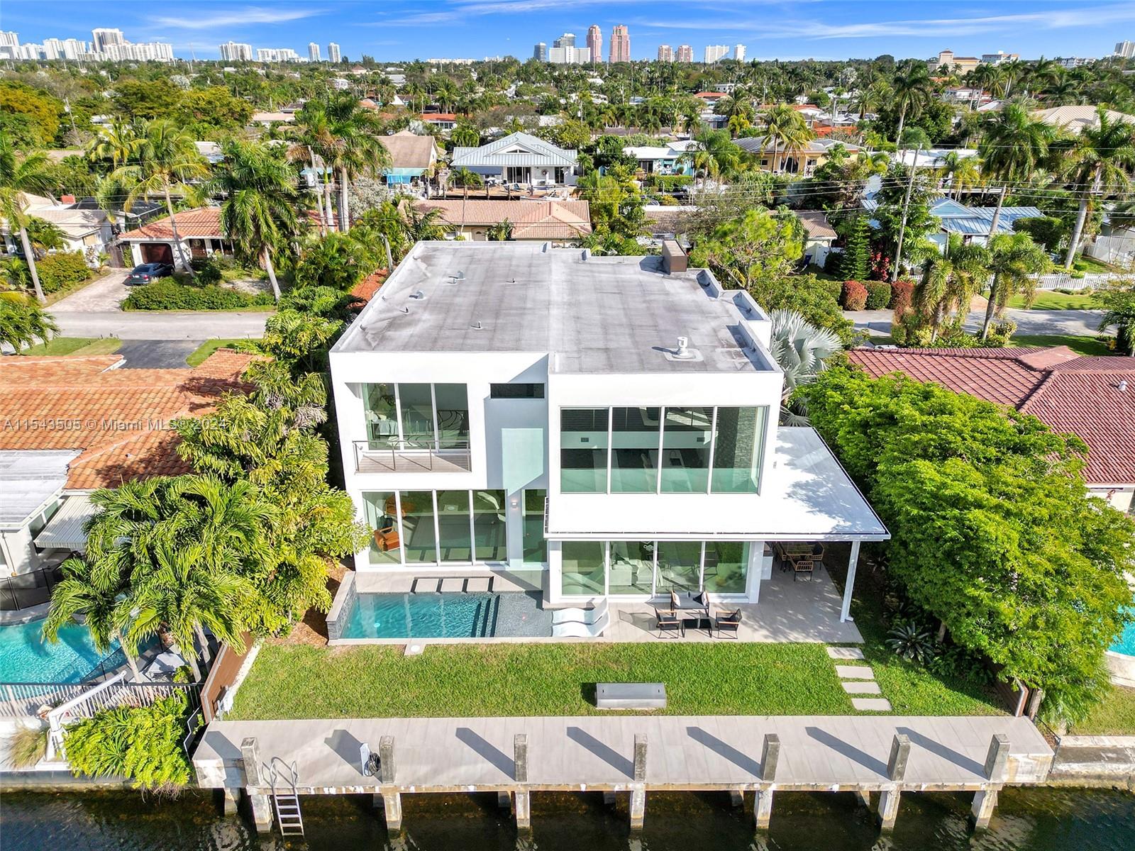 2217 NE 17th Ter, Wilton Manors, Florida 33305, 4 Bedrooms Bedrooms, ,3 BathroomsBathrooms,Residentiallease,For Rent,2217 NE 17th Ter,A11543505