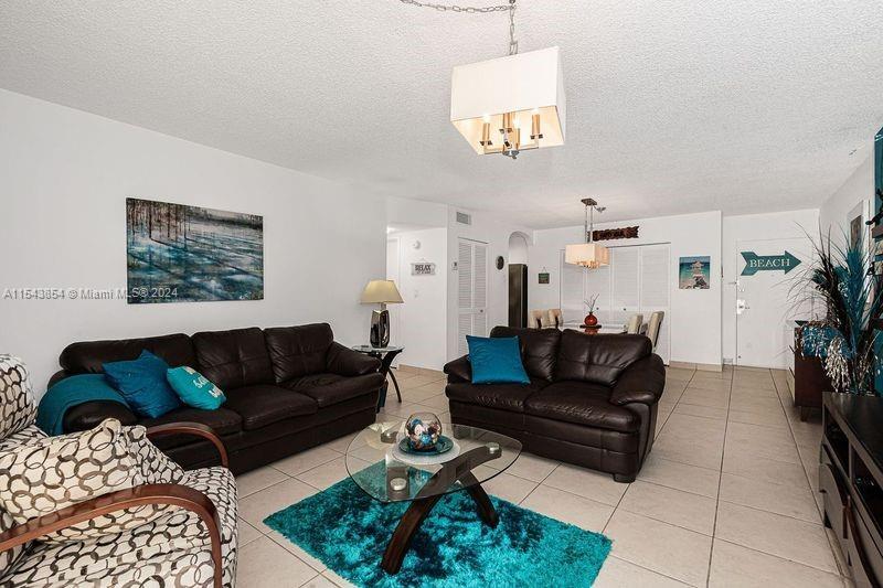 17800 Atlantic Blvd, Sunny Isles Beach, FL, 33160 United States, 1 Bedroom Bedrooms, ,1 BathroomBathrooms,Residential,For Sale,Atlantic Blvd,A11543854