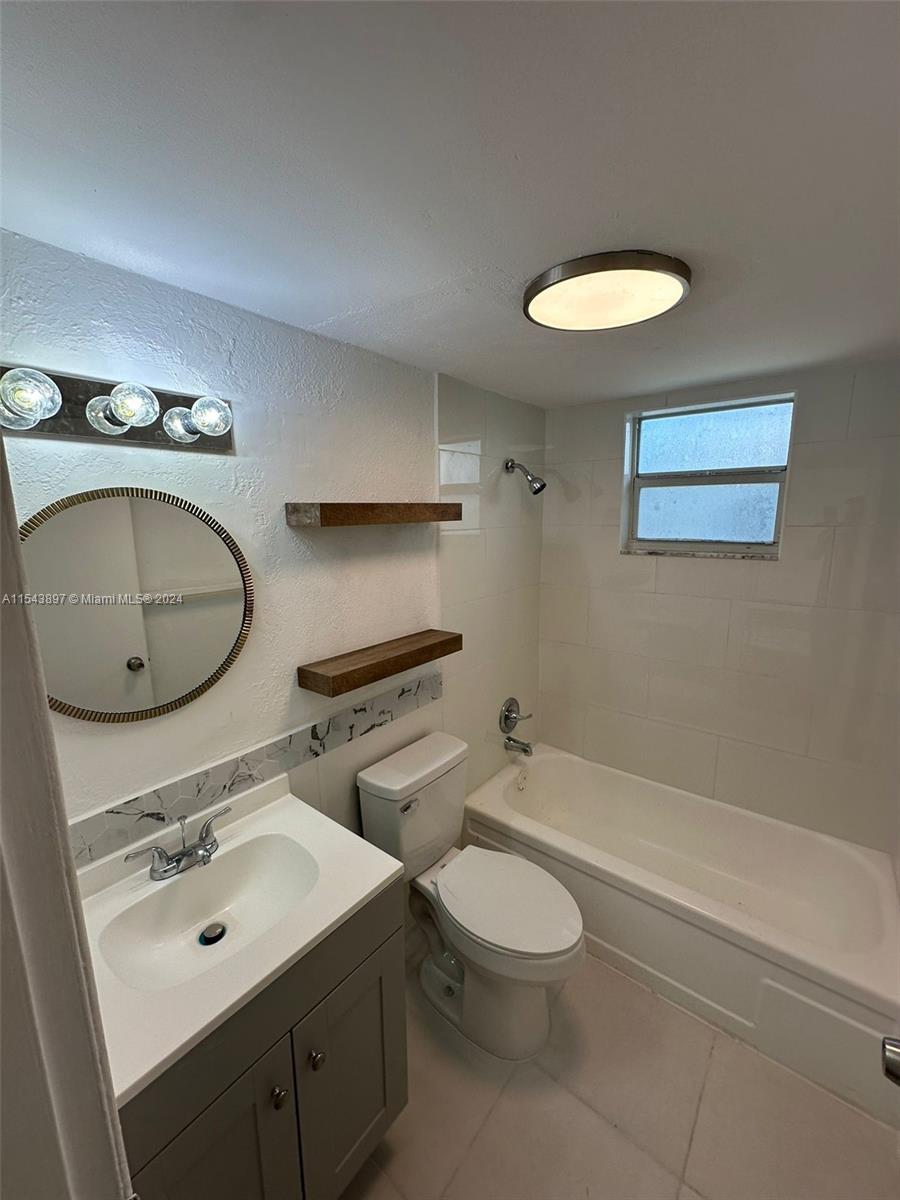 2775 Taft St 201, Hollywood, Florida 33020, 2 Bedrooms Bedrooms, ,1 BathroomBathrooms,Residentiallease,For Rent,2775 Taft St 201,A11543897