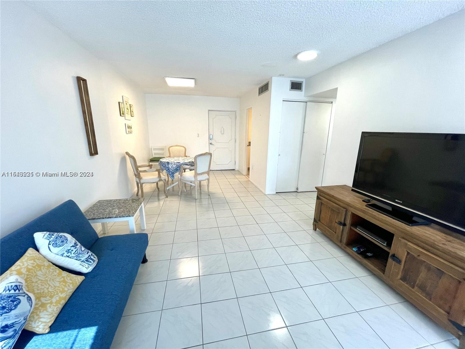 17620 Atlantic Blvd, Sunny Isles Beach, FL, 33160 United States, 2 Bedrooms Bedrooms, ,1 BathroomBathrooms,Residential,For Sale,Atlantic Blvd,A11543931