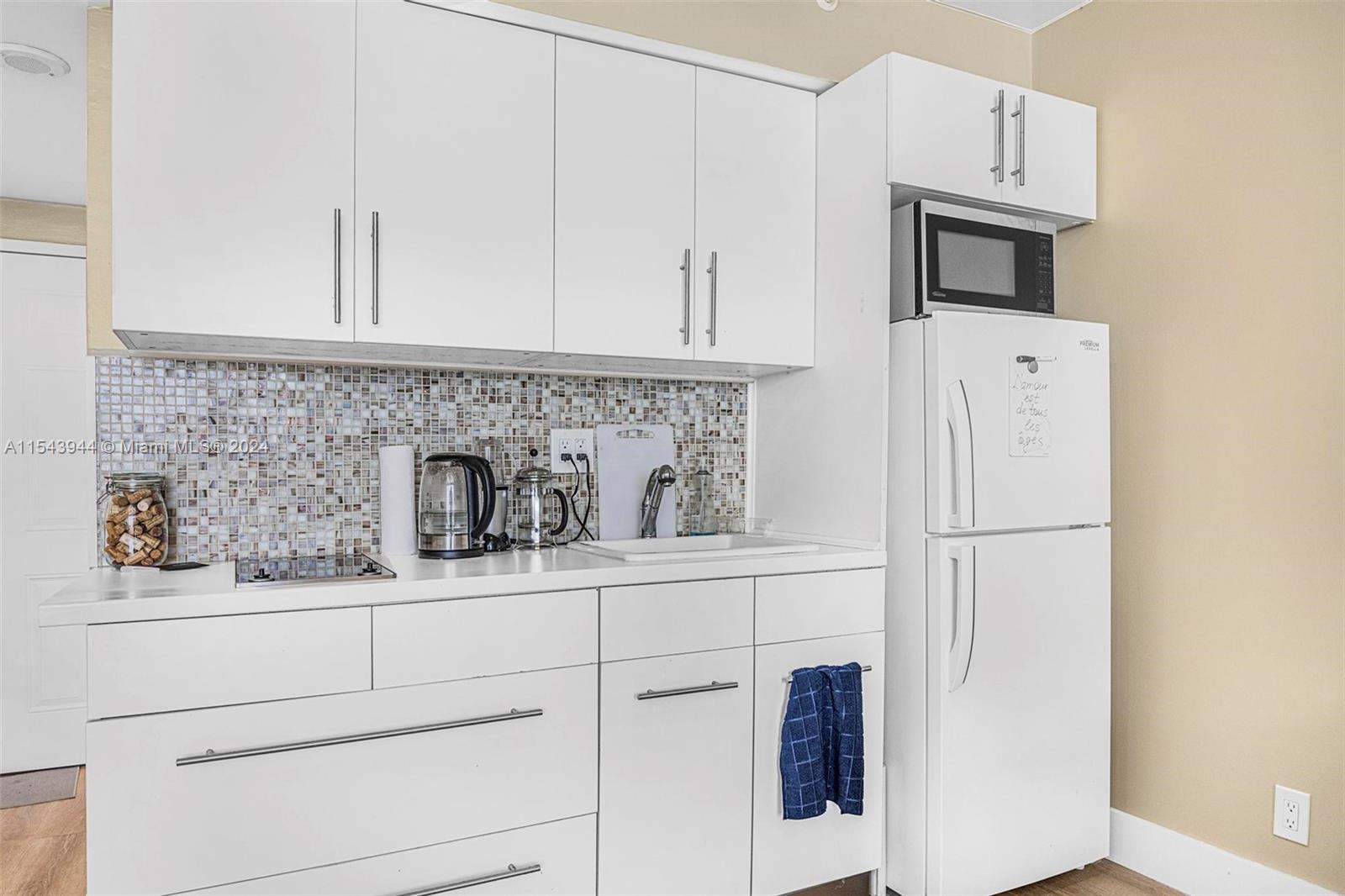 1720 Harrison St 9G, Hollywood, Florida 33020, ,1 BathroomBathrooms,Residential,For Sale,1720 Harrison St 9G,A11543944