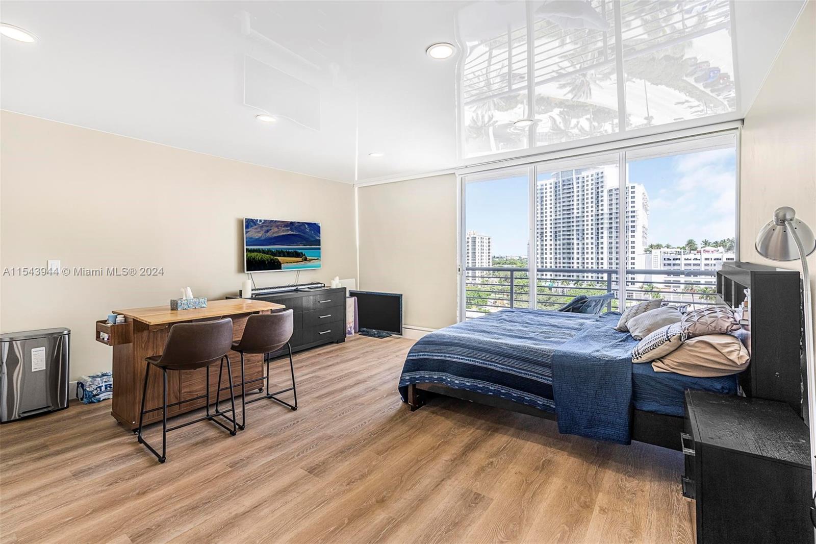 1720 Harrison St 9G, Hollywood, Florida 33020, ,1 BathroomBathrooms,Residential,For Sale,1720 Harrison St 9G,A11543944