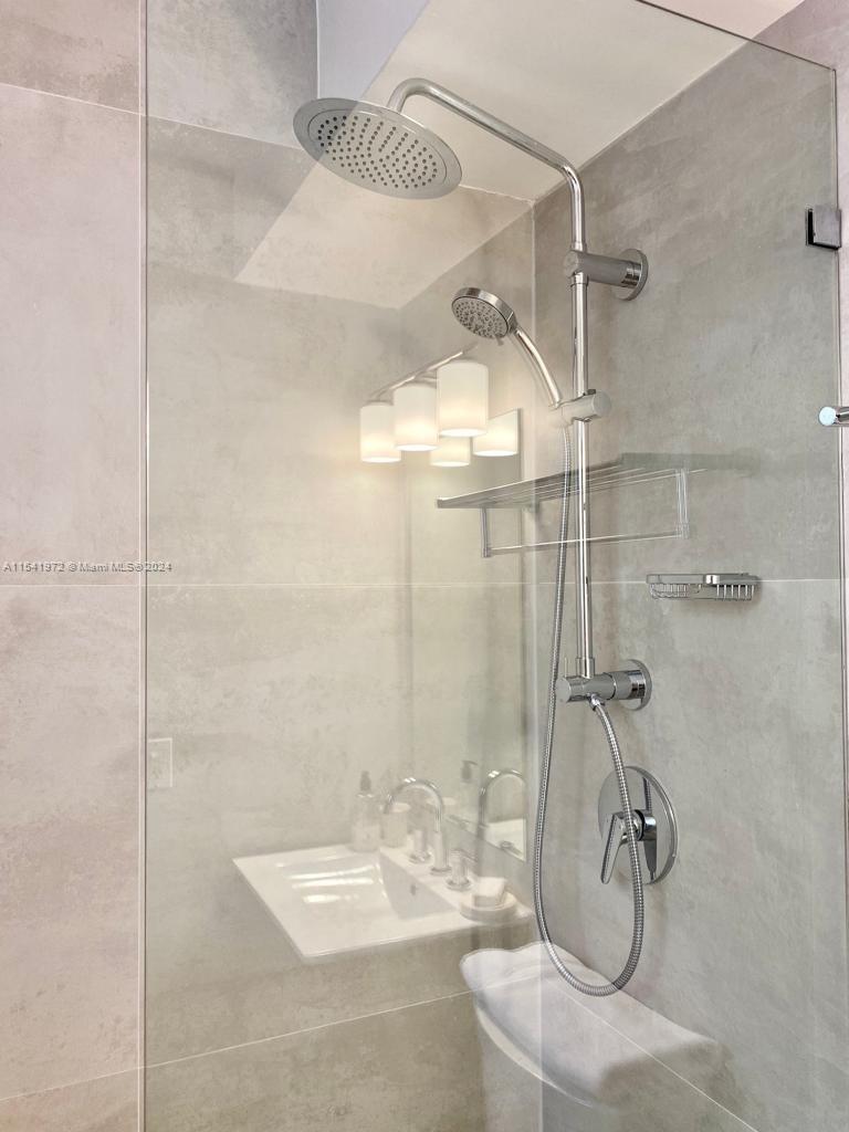 100 Sunrise Dr 17, Key Biscayne, Florida 33149, 1 Bedroom Bedrooms, ,1 BathroomBathrooms,Residentiallease,For Rent,100 Sunrise Dr 17,A11541972