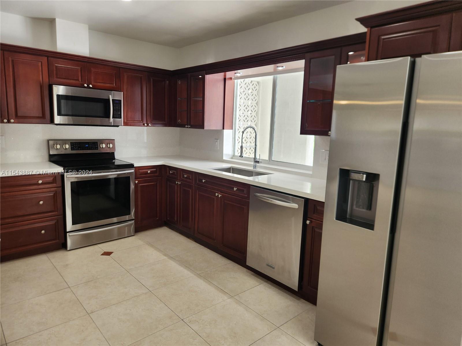 4233 Jackson St, Hollywood, Florida 33021, 3 Bedrooms Bedrooms, ,2 BathroomsBathrooms,Residentiallease,For Rent,4233 Jackson St,A11543887