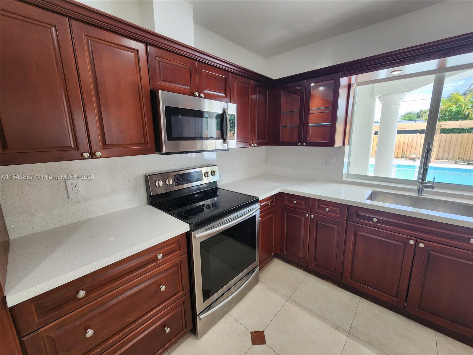 4233 Jackson St, Hollywood, Florida 33021, 3 Bedrooms Bedrooms, ,2 BathroomsBathrooms,Residentiallease,For Rent,4233 Jackson St,A11543887