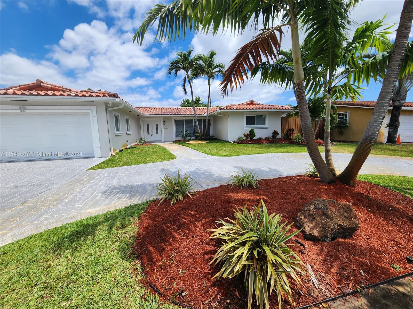 4233 Jackson St, Hollywood, Florida 33021, 3 Bedrooms Bedrooms, ,2 BathroomsBathrooms,Residentiallease,For Rent,4233 Jackson St,A11543887