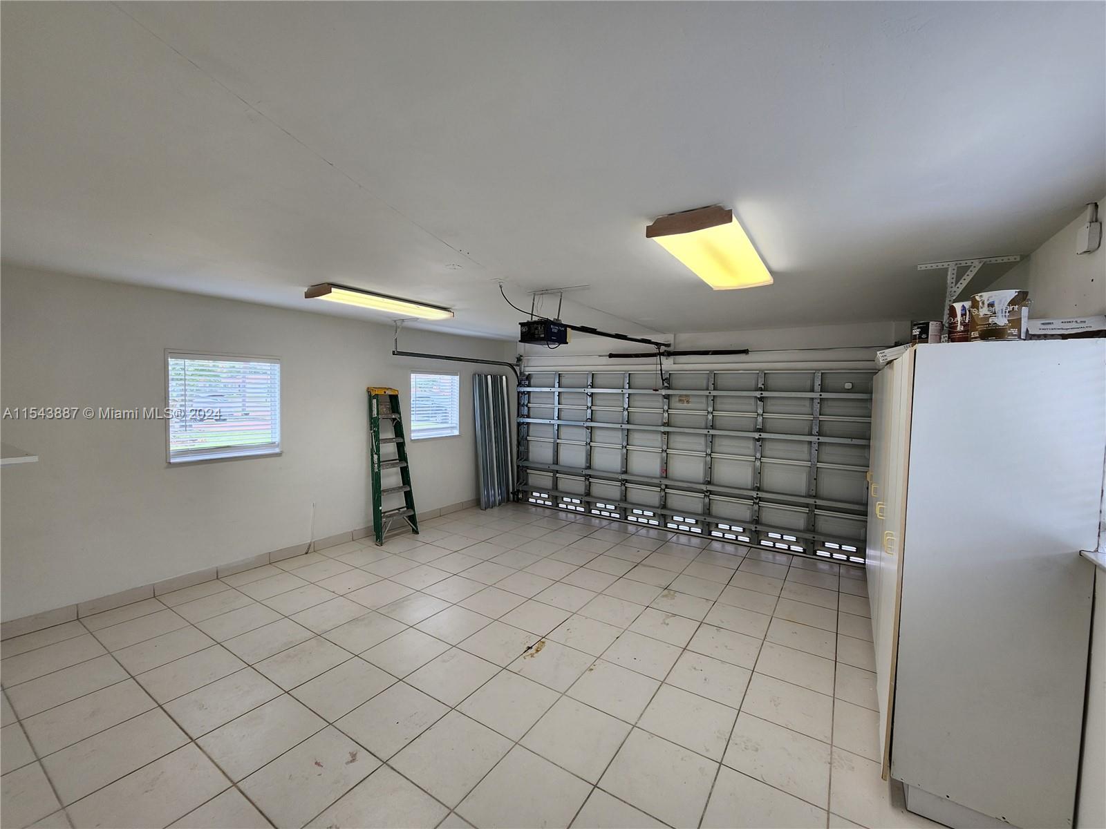 4233 Jackson St, Hollywood, Florida 33021, 3 Bedrooms Bedrooms, ,2 BathroomsBathrooms,Residentiallease,For Rent,4233 Jackson St,A11543887