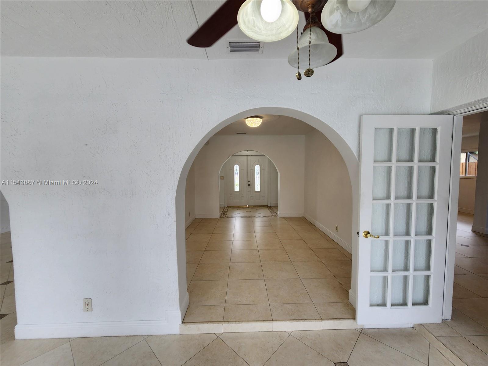 4233 Jackson St, Hollywood, Florida 33021, 3 Bedrooms Bedrooms, ,2 BathroomsBathrooms,Residentiallease,For Rent,4233 Jackson St,A11543887