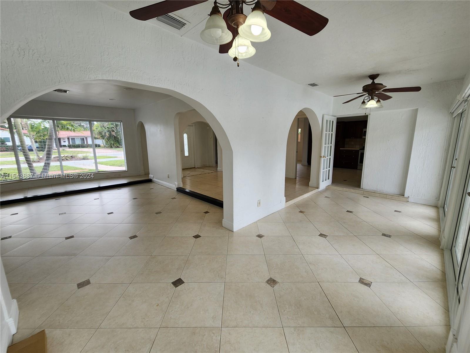 4233 Jackson St, Hollywood, Florida 33021, 3 Bedrooms Bedrooms, ,2 BathroomsBathrooms,Residentiallease,For Rent,4233 Jackson St,A11543887