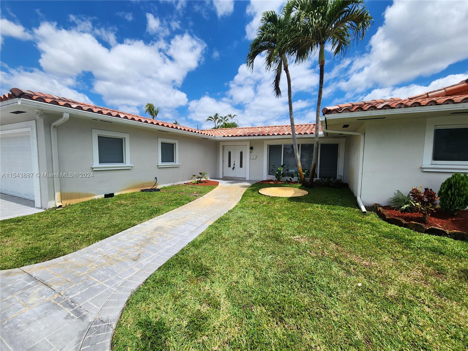 4233 Jackson St, Hollywood, Florida 33021, 3 Bedrooms Bedrooms, ,2 BathroomsBathrooms,Residentiallease,For Rent,4233 Jackson St,A11543887