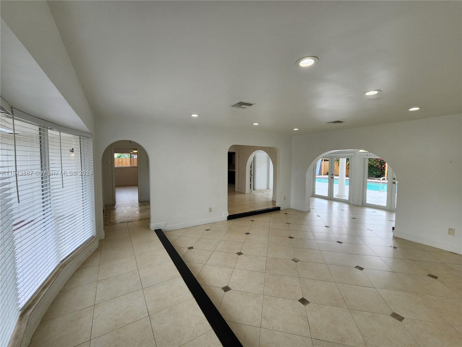 4233 Jackson St, Hollywood, Florida 33021, 3 Bedrooms Bedrooms, ,2 BathroomsBathrooms,Residentiallease,For Rent,4233 Jackson St,A11543887