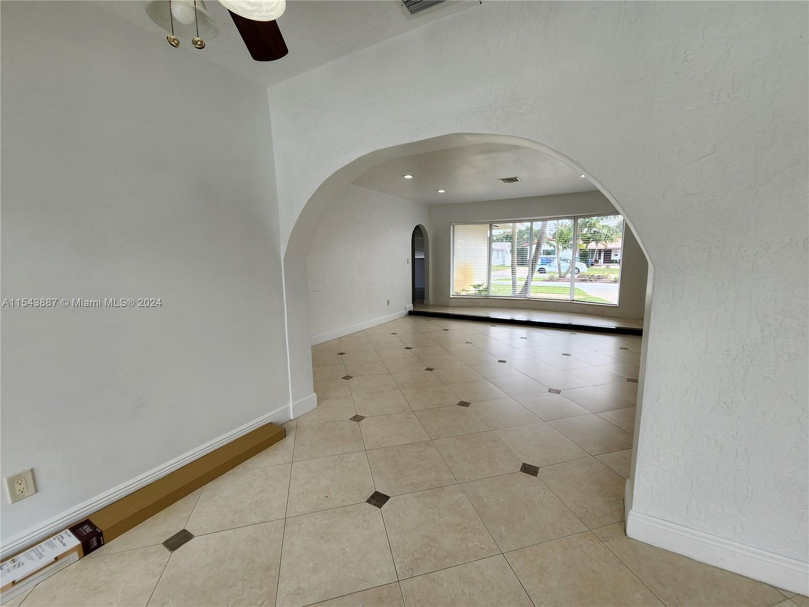 4233 Jackson St, Hollywood, Florida 33021, 3 Bedrooms Bedrooms, ,2 BathroomsBathrooms,Residentiallease,For Rent,4233 Jackson St,A11543887