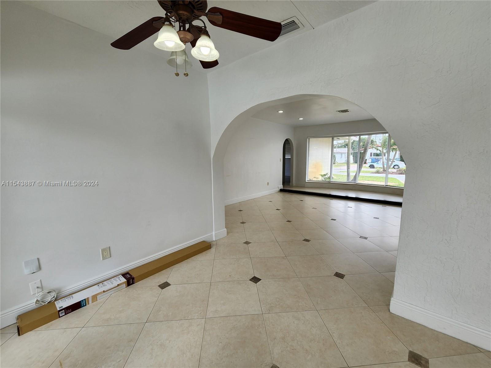 4233 Jackson St, Hollywood, Florida 33021, 3 Bedrooms Bedrooms, ,2 BathroomsBathrooms,Residentiallease,For Rent,4233 Jackson St,A11543887