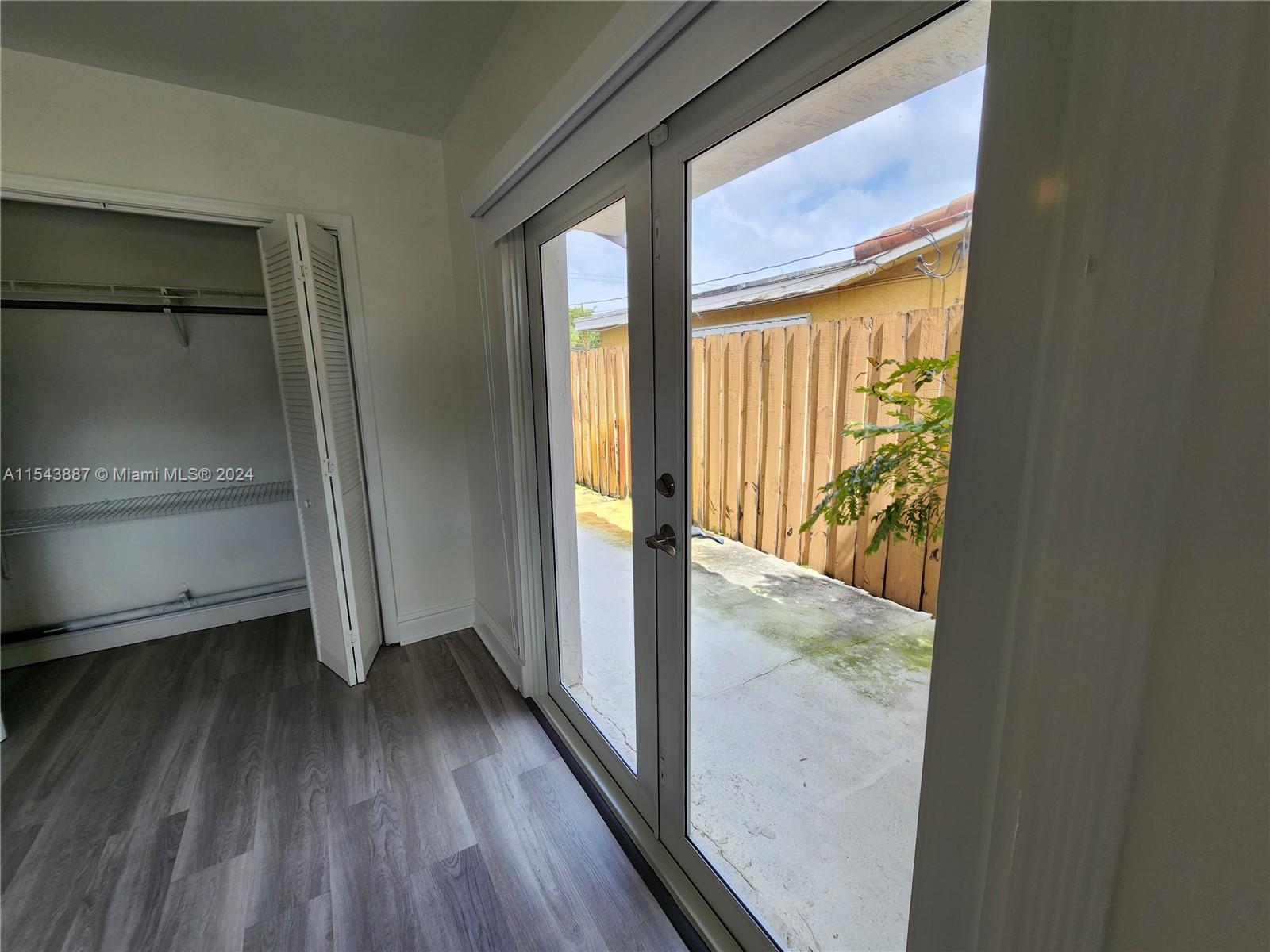 4233 Jackson St, Hollywood, Florida 33021, 3 Bedrooms Bedrooms, ,2 BathroomsBathrooms,Residentiallease,For Rent,4233 Jackson St,A11543887