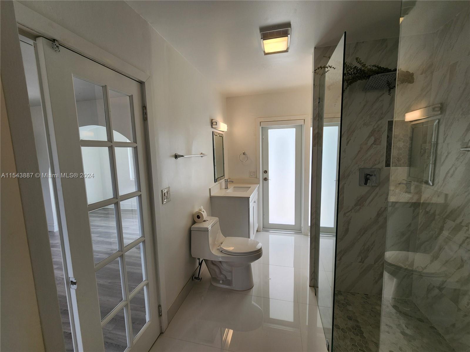 4233 Jackson St, Hollywood, Florida 33021, 3 Bedrooms Bedrooms, ,2 BathroomsBathrooms,Residentiallease,For Rent,4233 Jackson St,A11543887