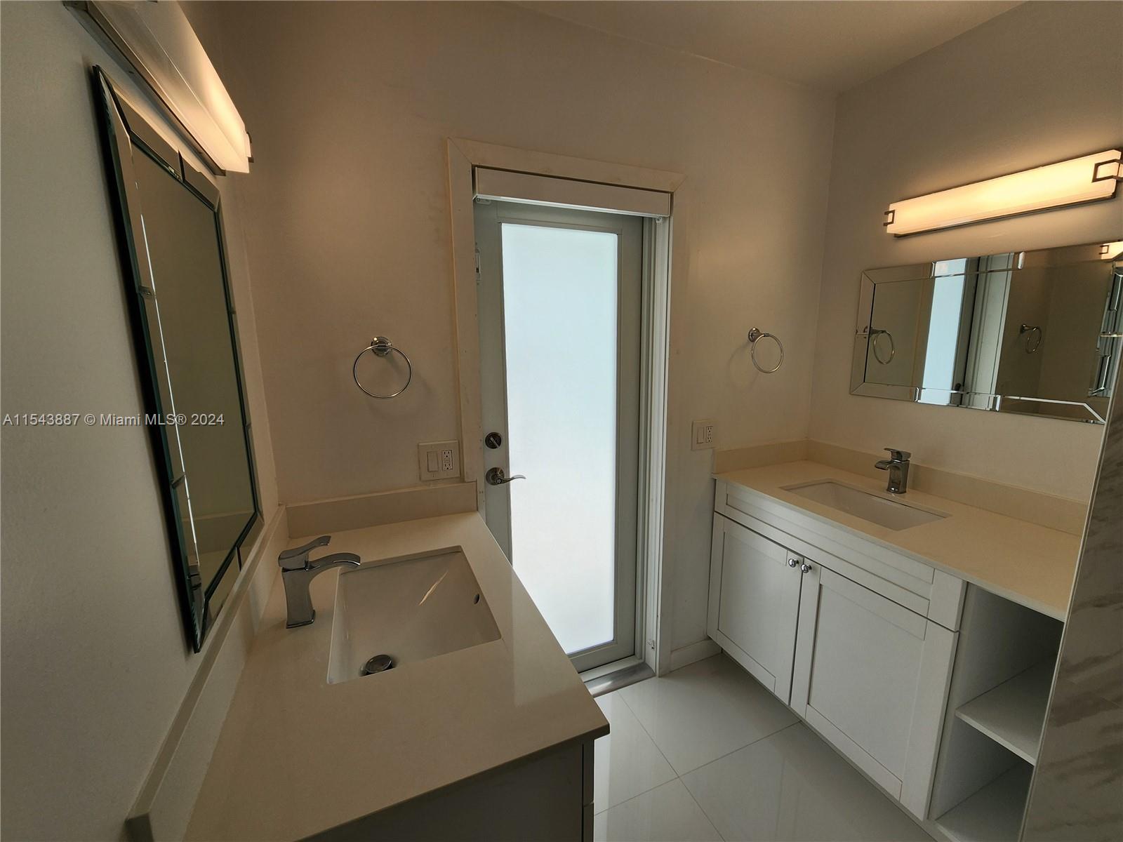 4233 Jackson St, Hollywood, Florida 33021, 3 Bedrooms Bedrooms, ,2 BathroomsBathrooms,Residentiallease,For Rent,4233 Jackson St,A11543887