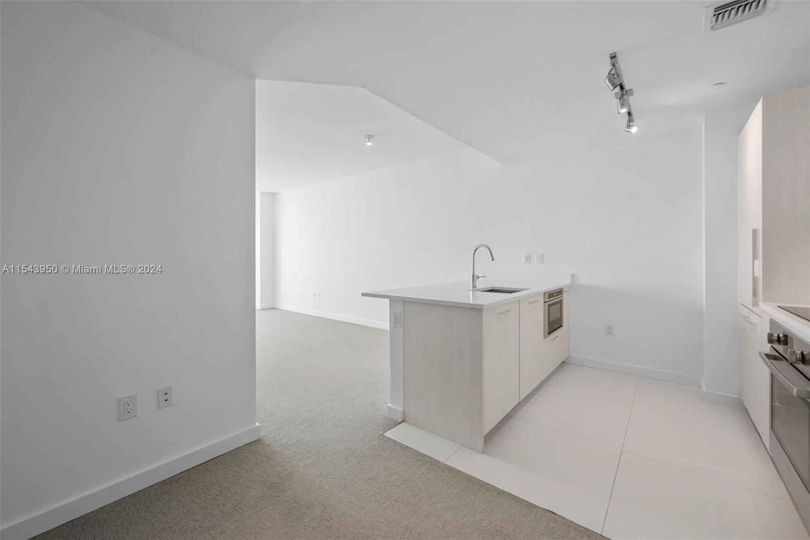 501 NE 31st St 3305, Miami, Florida 33137, 1 Bedroom Bedrooms, ,1 BathroomBathrooms,Residential,For Sale,501 NE 31st St 3305,A11543950