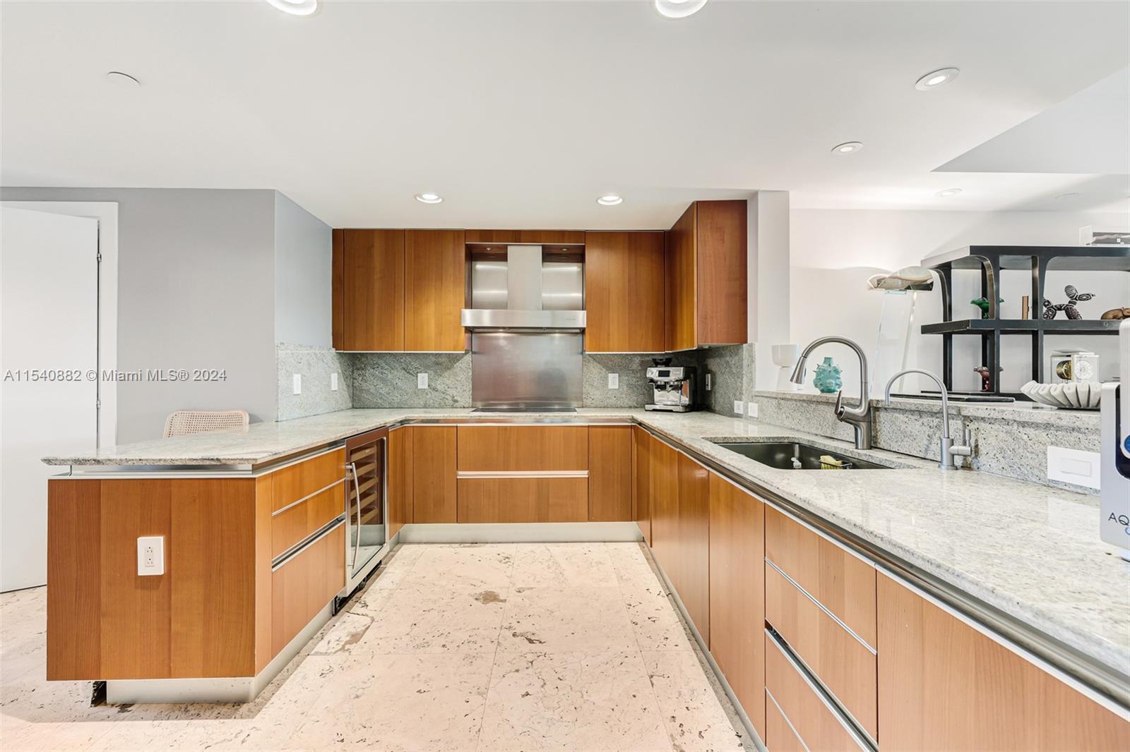 2627 Bayshore Dr, Miami, FL, 33133 United States, 3 Bedrooms Bedrooms, ,3 BathroomsBathrooms,Residential,For Sale,Bayshore Dr,A11540882