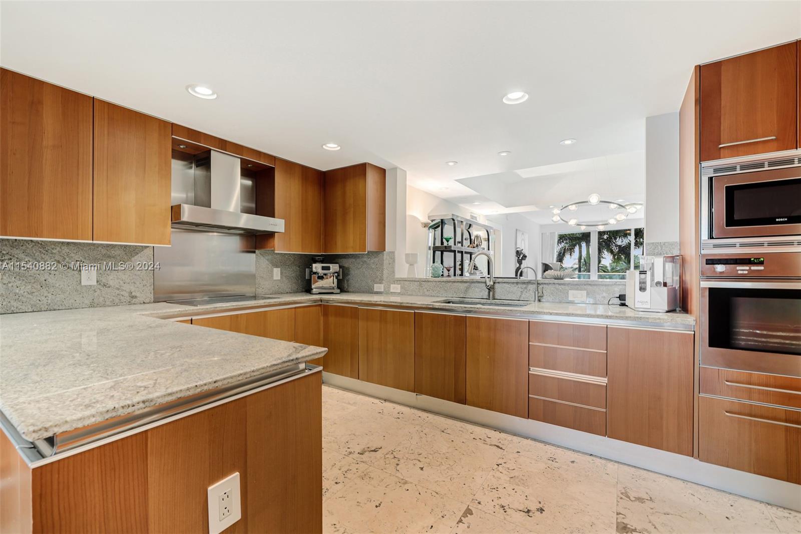 2627 Bayshore Dr, Miami, FL, 33133 United States, 3 Bedrooms Bedrooms, ,3 BathroomsBathrooms,Residential,For Sale,Bayshore Dr,A11540882