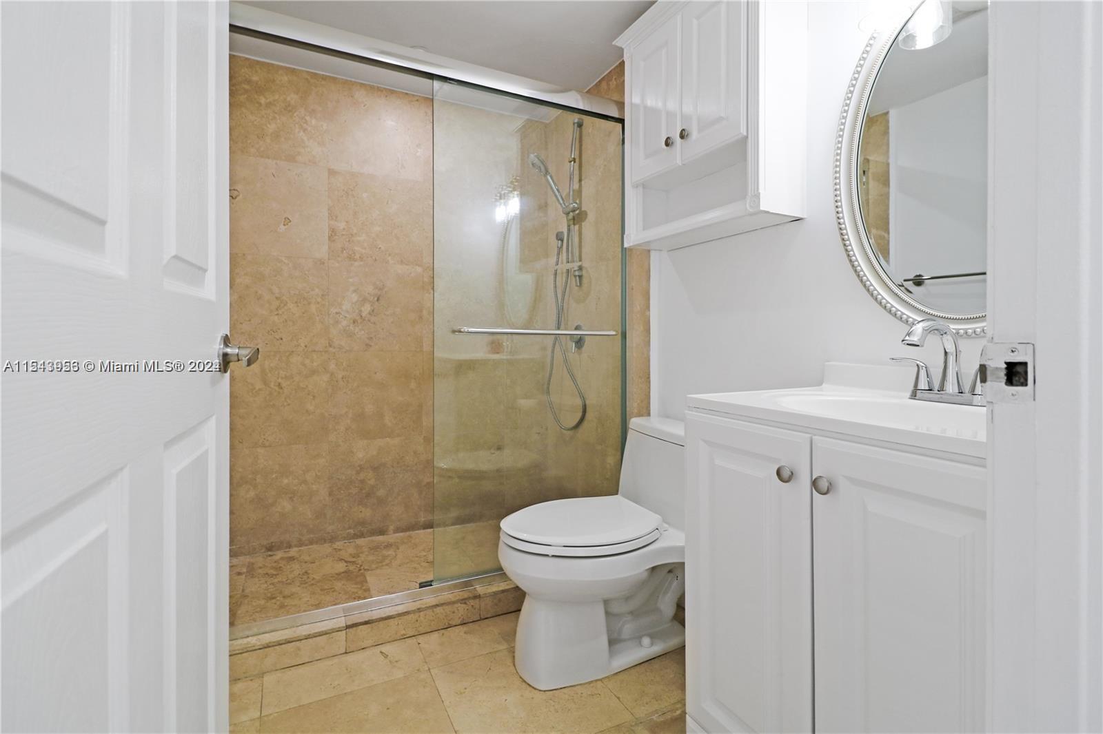 770 Claughton Island Dr 1012, Miami, Florida 33131, 1 Bedroom Bedrooms, ,1 BathroomBathrooms,Residentiallease,For Rent,770 Claughton Island Dr 1012,A11543953