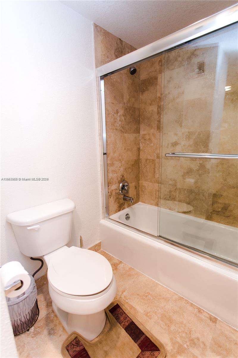 4001 S Ocean Dr 3B, Hollywood, Florida 33019, 2 Bedrooms Bedrooms, ,2 BathroomsBathrooms,Residentiallease,For Rent,4001 S Ocean Dr 3B,A11543965