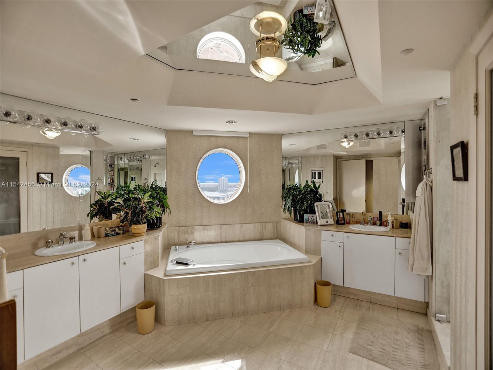 7000 Island Blvd, Aventura, FL, 33160 United States, 4 Bedrooms Bedrooms, ,4 BathroomsBathrooms,Residential,For Sale,Island Blvd,A11542456