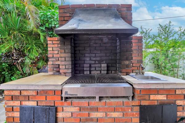 3354 Liberty St, Hollywood, Florida 33021, 3 Bedrooms Bedrooms, ,2 BathroomsBathrooms,Residentiallease,For Rent,3354 Liberty St,A11543976