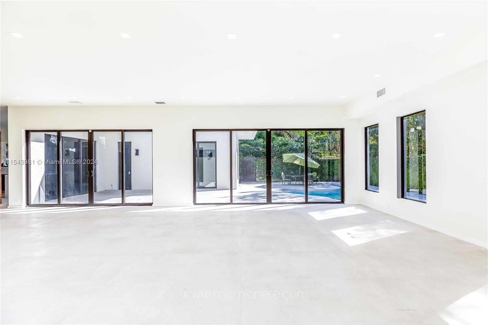 3900 Douglas Rd, Miami, FL, 33133 United States, 6 Bedrooms Bedrooms, ,4 BathroomsBathrooms,Residential,For Sale,Douglas Rd,A11543981