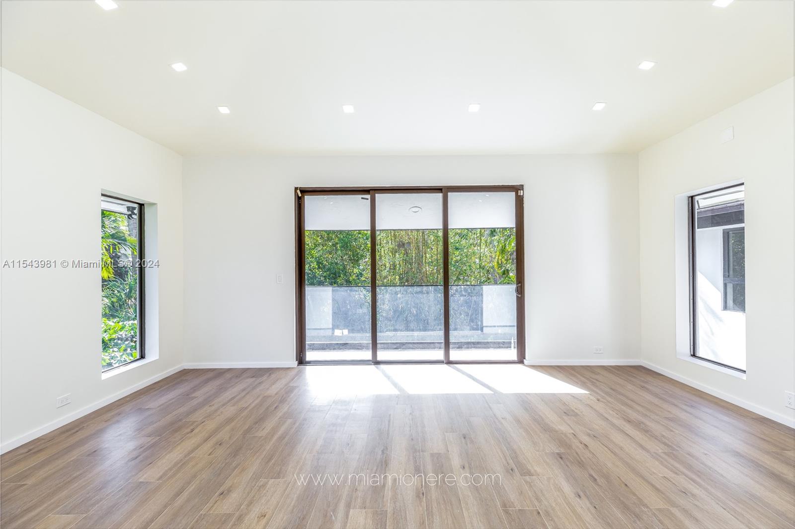 3900 Douglas Rd, Miami, FL, 33133 United States, 6 Bedrooms Bedrooms, ,4 BathroomsBathrooms,Residential,For Sale,Douglas Rd,A11543981