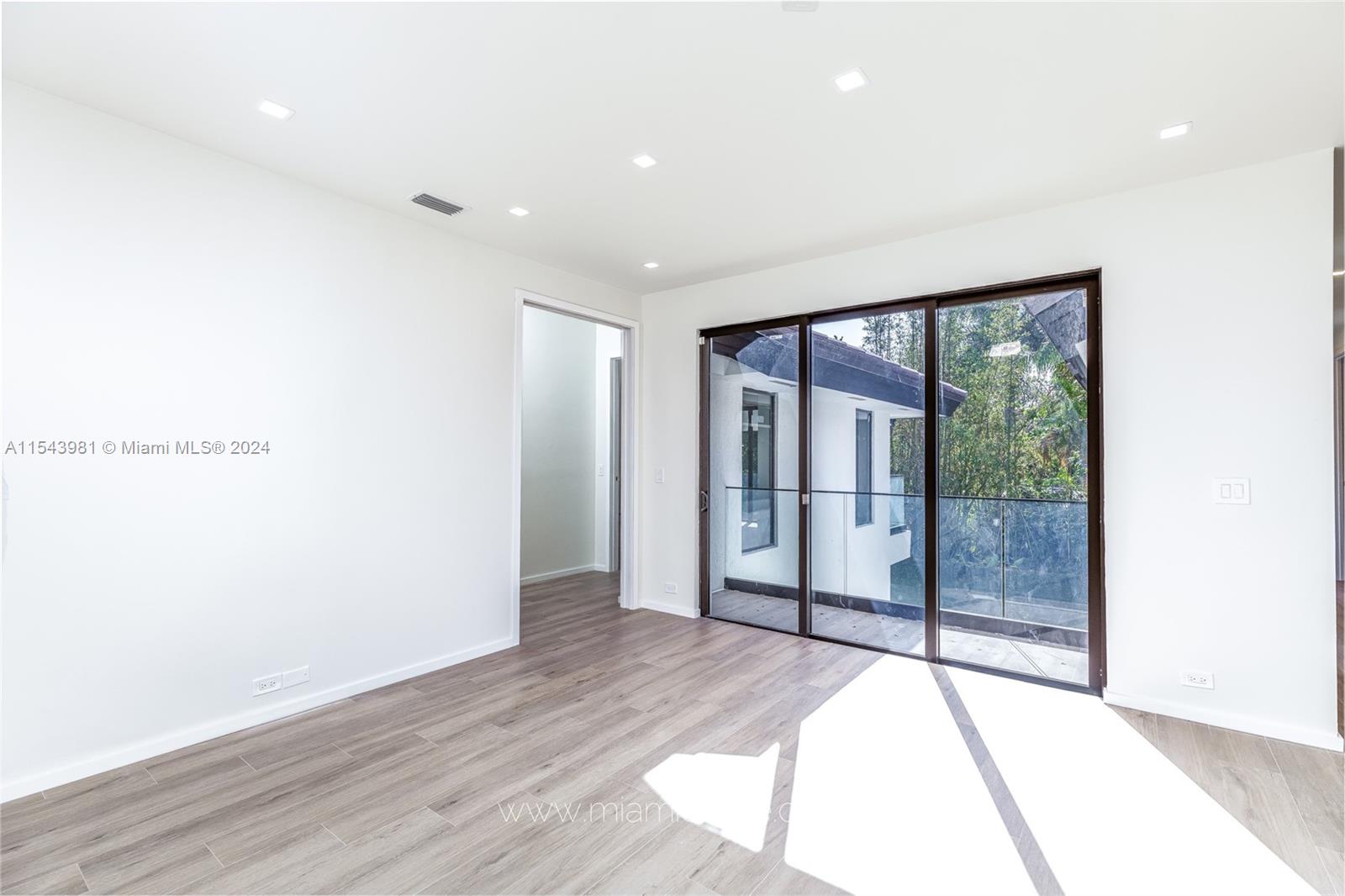 3900 Douglas Rd, Miami, FL, 33133 United States, 6 Bedrooms Bedrooms, ,4 BathroomsBathrooms,Residential,For Sale,Douglas Rd,A11543981