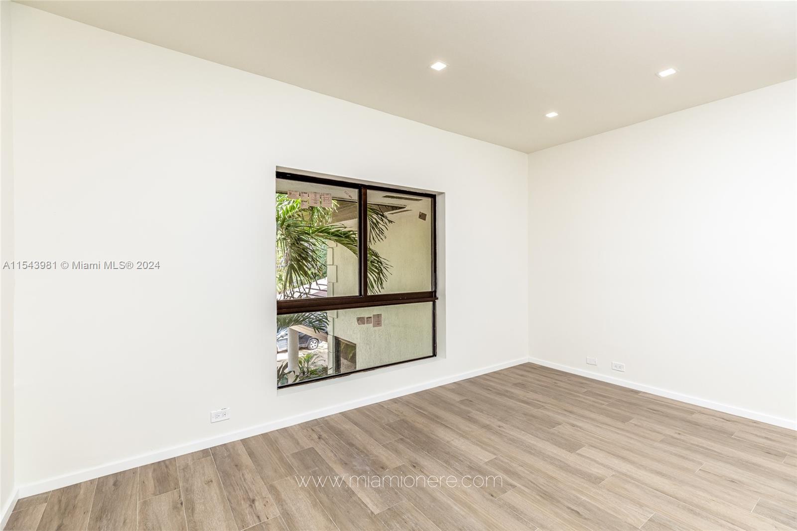 3900 Douglas Rd, Miami, FL, 33133 United States, 6 Bedrooms Bedrooms, ,4 BathroomsBathrooms,Residential,For Sale,Douglas Rd,A11543981