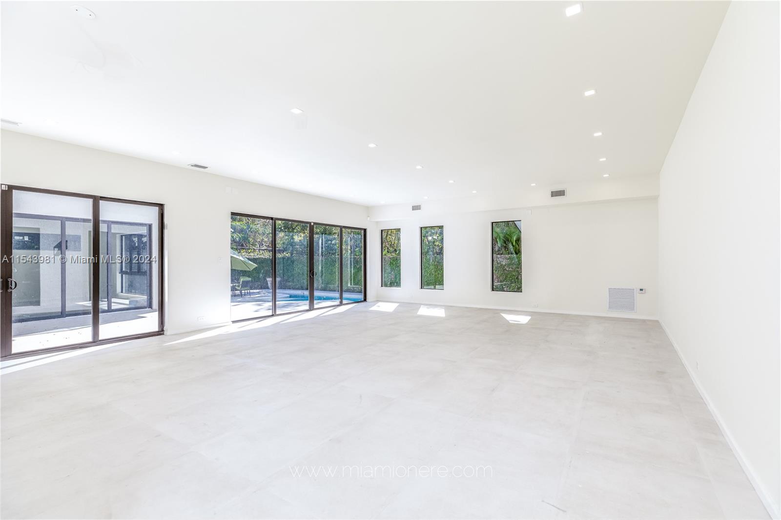 3900 Douglas Rd, Miami, FL, 33133 United States, 6 Bedrooms Bedrooms, ,4 BathroomsBathrooms,Residential,For Sale,Douglas Rd,A11543981