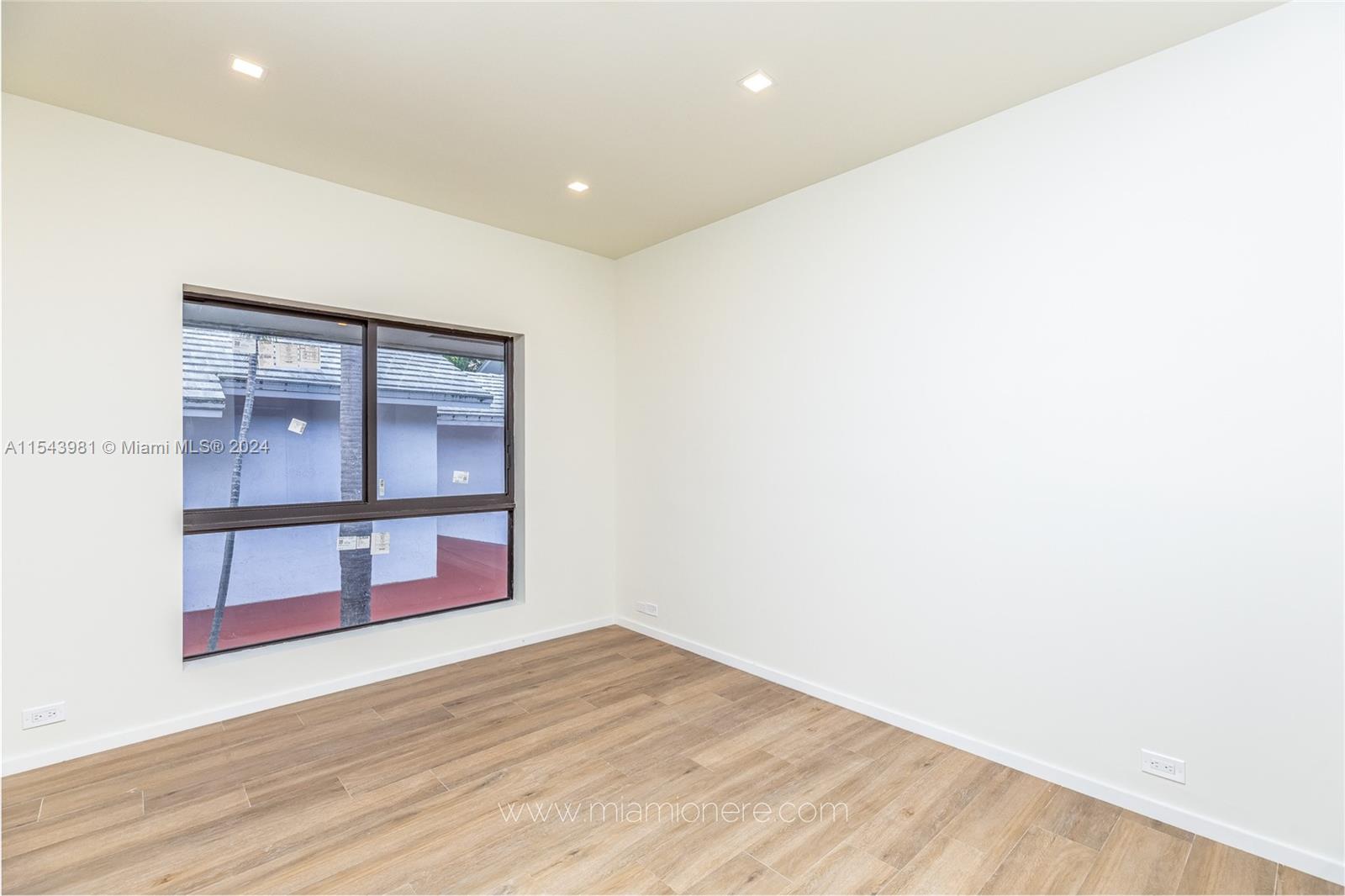 3900 Douglas Rd, Miami, FL, 33133 United States, 6 Bedrooms Bedrooms, ,4 BathroomsBathrooms,Residential,For Sale,Douglas Rd,A11543981