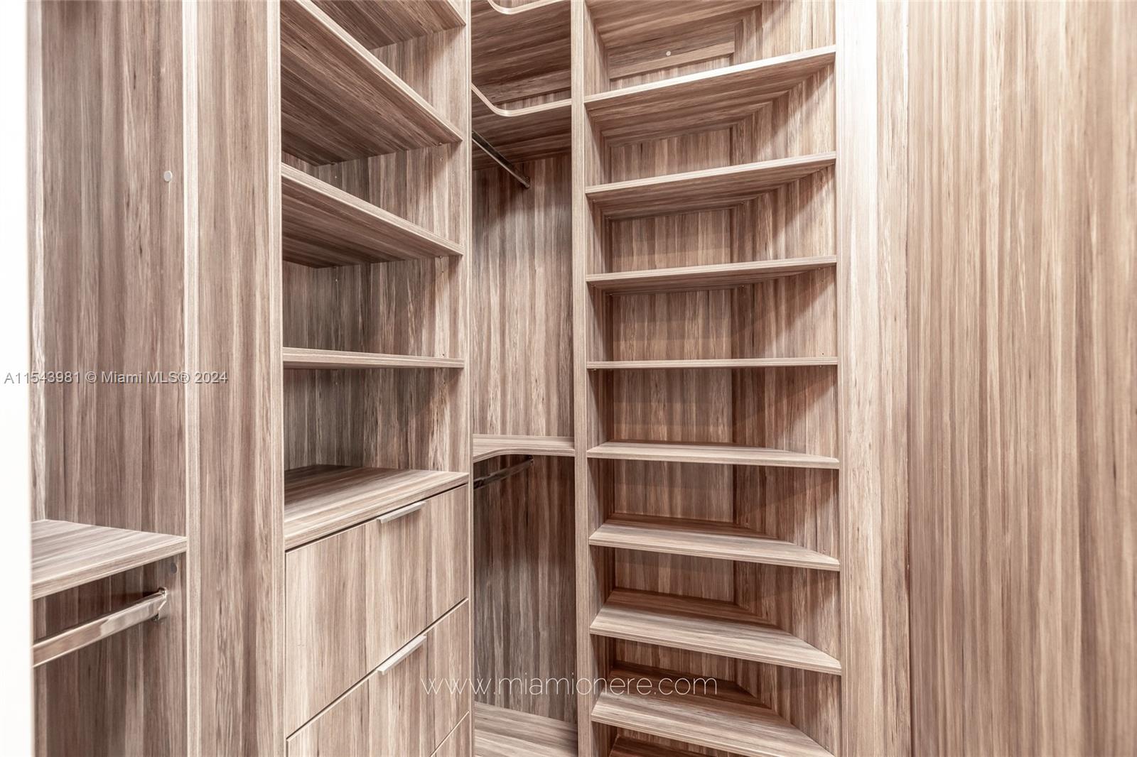 3900 Douglas Rd, Miami, FL, 33133 United States, 6 Bedrooms Bedrooms, ,4 BathroomsBathrooms,Residential,For Sale,Douglas Rd,A11543981