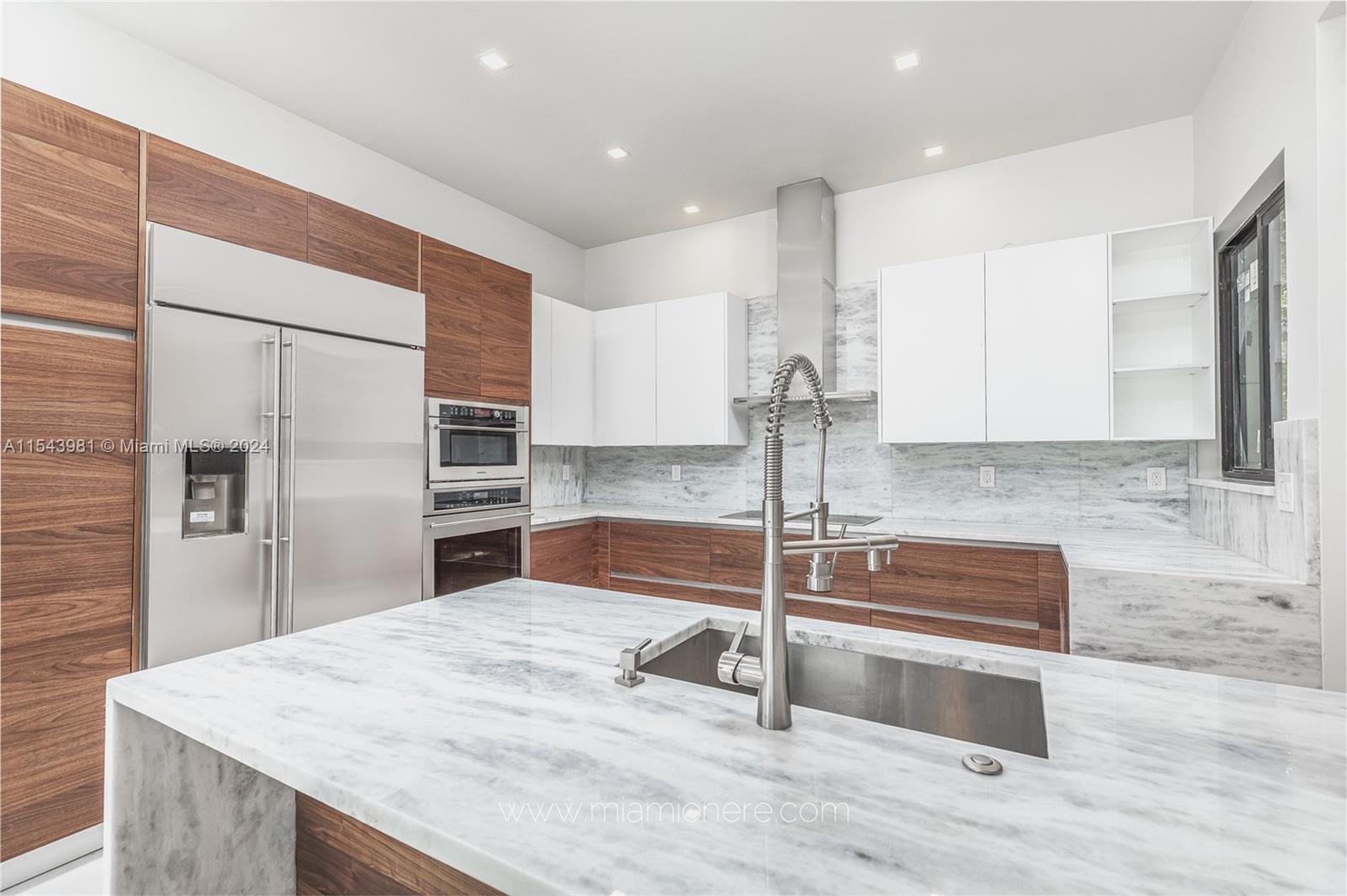 3900 Douglas Rd, Miami, FL, 33133 United States, 6 Bedrooms Bedrooms, ,4 BathroomsBathrooms,Residential,For Sale,Douglas Rd,A11543981