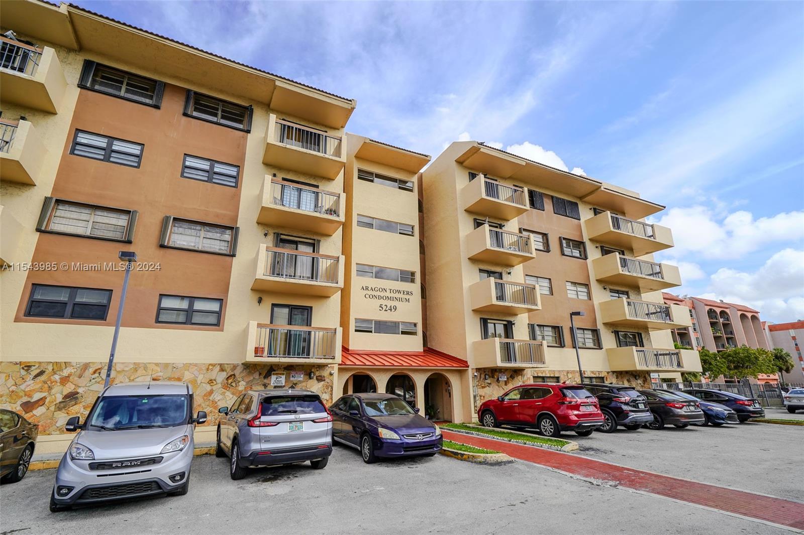 5249 NW 7th St 412, Miami, Florida 33126, 2 Bedrooms Bedrooms, ,2 BathroomsBathrooms,Residential,For Sale,5249 NW 7th St 412,A11543985