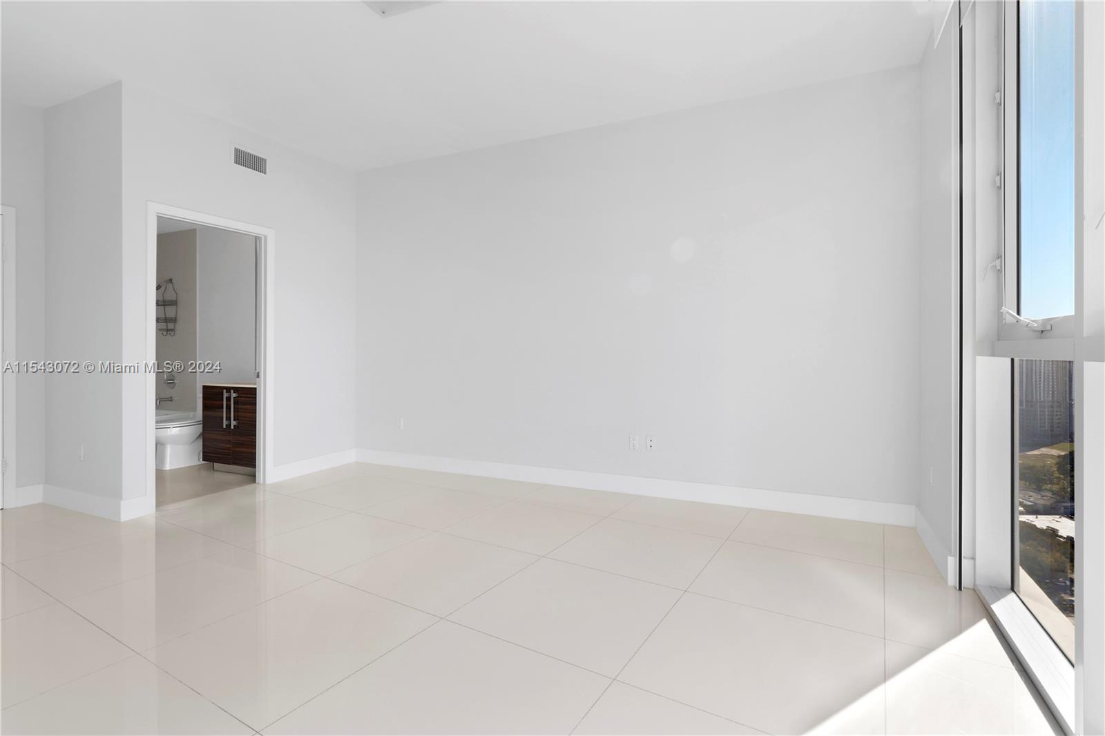 2020 N Bayshore Dr 3006, Miami, Florida 33137, 2 Bedrooms Bedrooms, ,2 BathroomsBathrooms,Residential,For Sale,2020 N Bayshore Dr 3006,A11543072