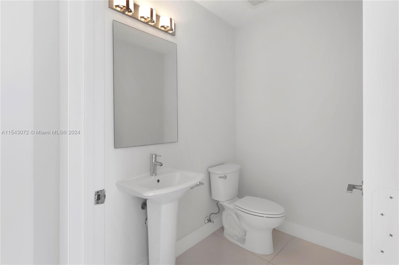 2020 N Bayshore Dr 3006, Miami, Florida 33137, 2 Bedrooms Bedrooms, ,2 BathroomsBathrooms,Residential,For Sale,2020 N Bayshore Dr 3006,A11543072