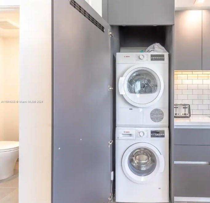 227 NE 2nd St 2006, Miami, Florida 33132, 2 Bedrooms Bedrooms, ,1 BathroomBathrooms,Residential,For Sale,227 NE 2nd St 2006,A11544008