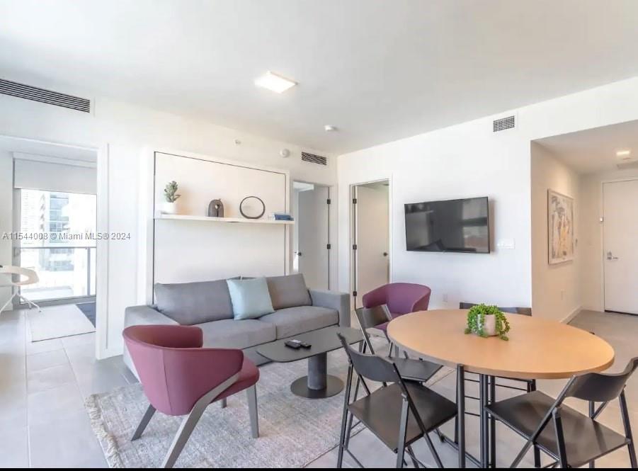 227 NE 2nd St 2006, Miami, Florida 33132, 2 Bedrooms Bedrooms, ,1 BathroomBathrooms,Residential,For Sale,227 NE 2nd St 2006,A11544008