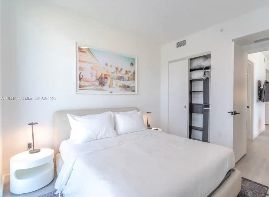 227 NE 2nd St 2006, Miami, Florida 33132, 2 Bedrooms Bedrooms, ,1 BathroomBathrooms,Residential,For Sale,227 NE 2nd St 2006,A11544008