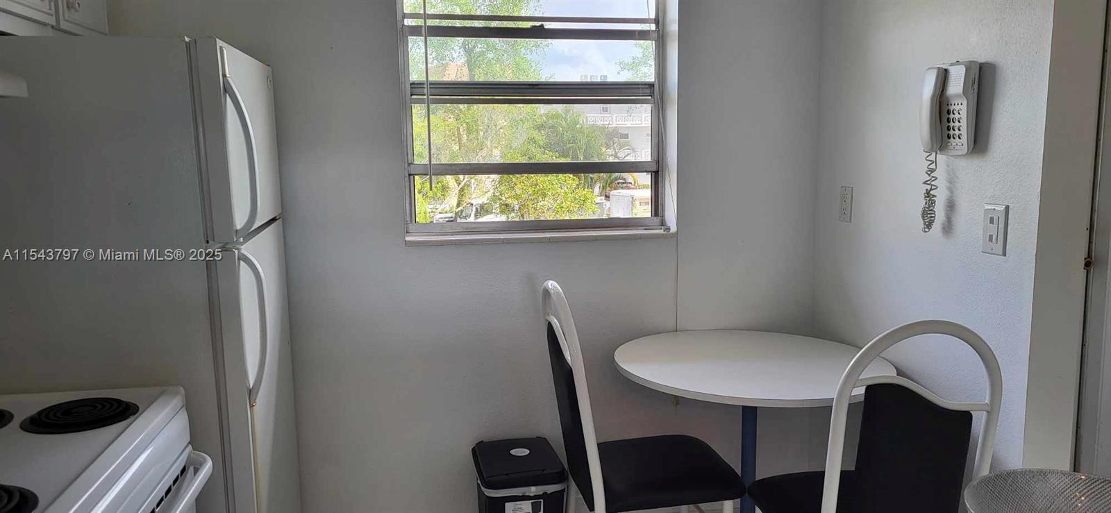 4700 NW 35th St 511, Lauderdale Lakes, Florida 33319, 1 Bedroom Bedrooms, ,1 BathroomBathrooms,Residential,For Sale,4700 NW 35th St 511,A11543797
