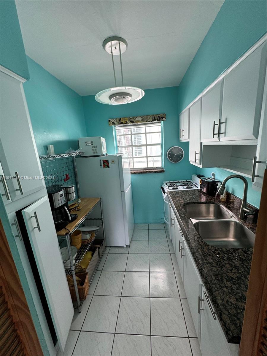 635 8th St 206, Miami Beach, Florida 33139, ,1 BathroomBathrooms,Residentiallease,For Rent,635 8th St 206,A11544033