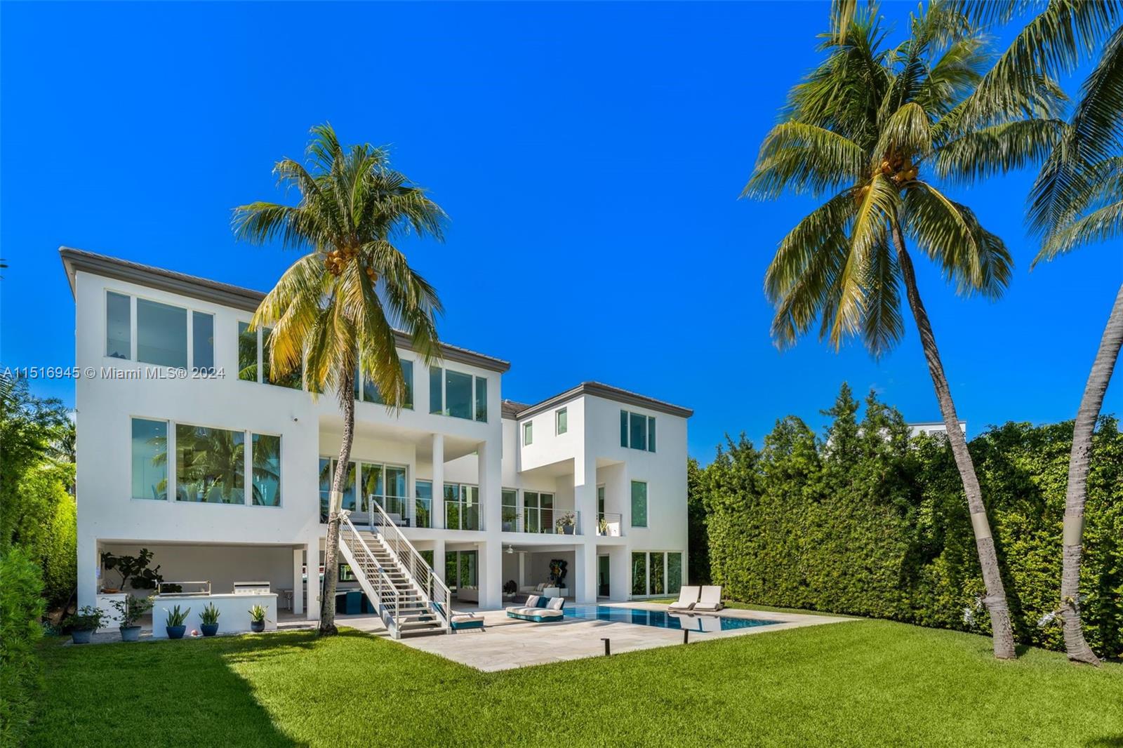 481 Mashta Drive, Key Biscayne, FL, 33149 United States, 5 Bedrooms Bedrooms, ,6 BathroomsBathrooms,Residential,For Sale,Mashta Drive,A11516945