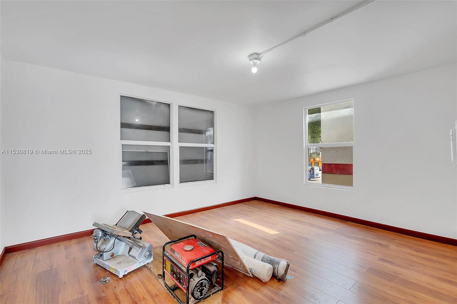 1818 NW 17th Ave, Miami, Florida 33125, ,Commercialsale,For Sale,1818 NW 17th Ave,A11536819